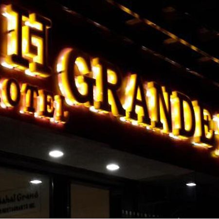 Hotel Grande 51 Нави Мумбай Екстериор снимка